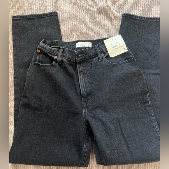 Abercrombie & Fitch Denim - Abercrombie Curve Love 90s Straight High Rise Black Jeans size 6/28 NWT